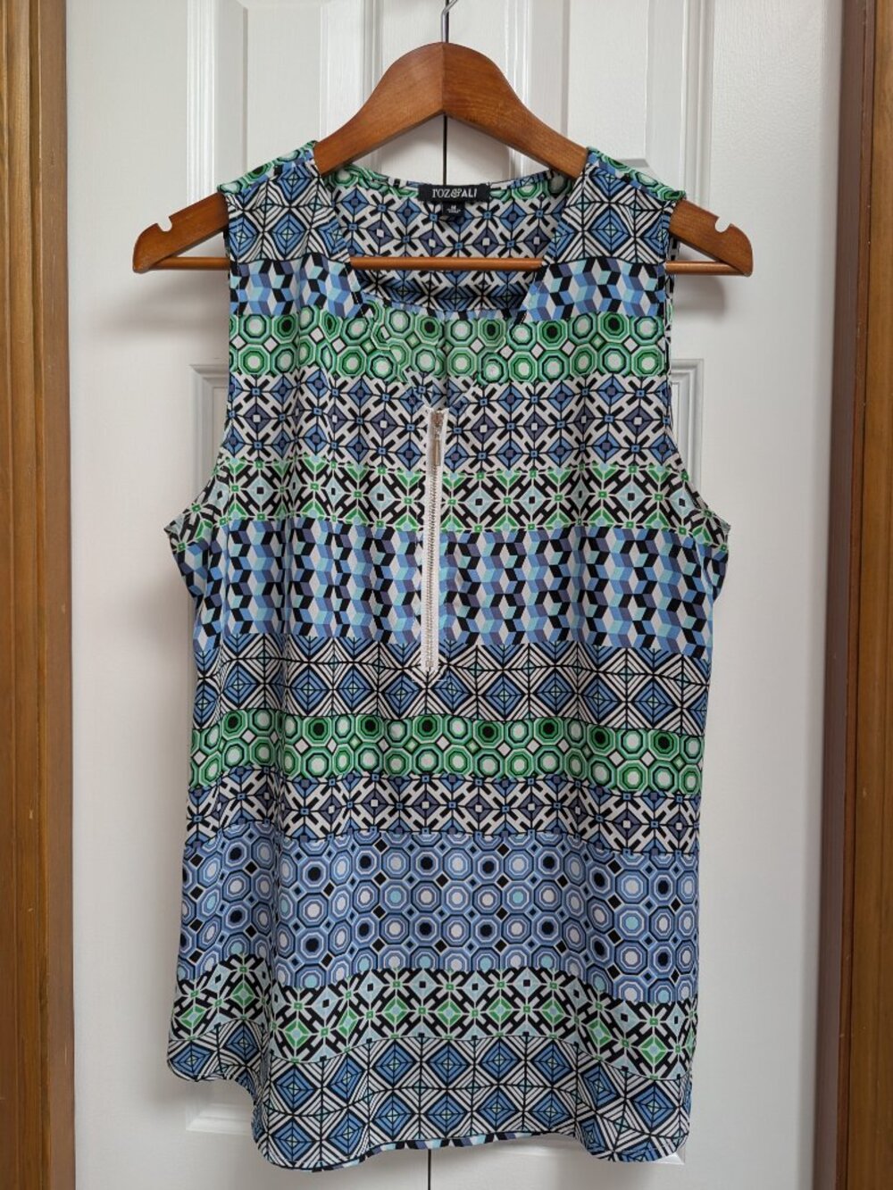 Roz & Ali Geometric Patchwork Half-Zip Tank Top - Blue, Green & White - Medium
